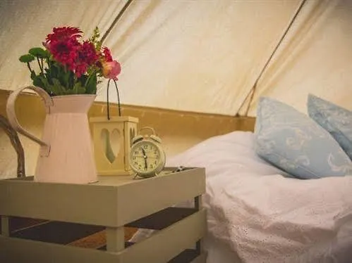 Hotel Skipbridge Farm Shepherds Huts Campground Green Hammerton