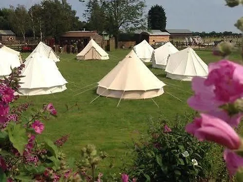 Skipbridge Farm Shepherds Huts Campground Green Hammerton Hotel