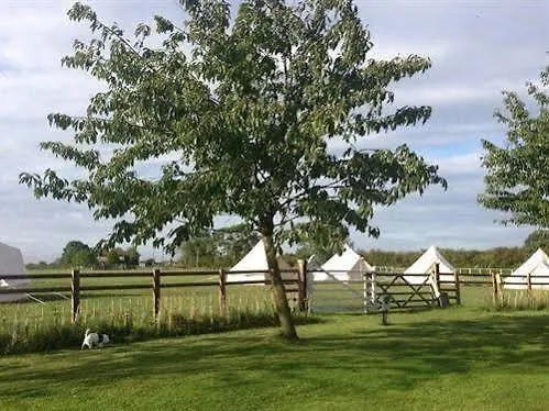 Skipbridge Farm Shepherds Huts Campground Green Hammerton 2*,  Wielka Brytania