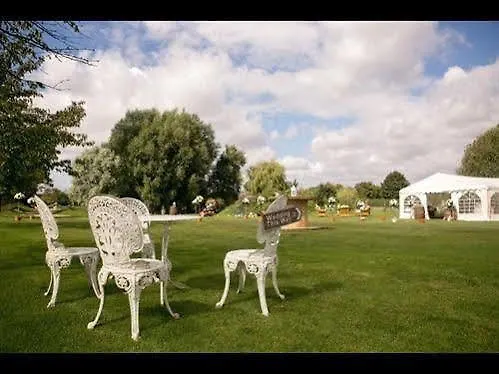 Skipbridge Farm Shepherds Huts Campground Green Hammerton Wielka Brytania